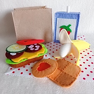 Pachet Micul dejun din fetru � jucărie Montessori pentru preșcolari . - jucării și echipamente pentru copii - jocuri de gândire - curcubeu montessori, jocuri waldorf - Artynos.ro