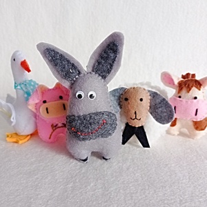 Mici animale din fetru pentru activitati educative. - jucării și echipamente pentru copii - jocuri de gândire - curcubeu montessori, jocuri waldorf - Artynos.ro