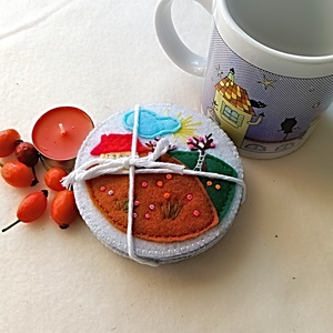 Set de suporturi brodate pentru cani ,cadou perfect de Craciun. - crăciun - decorațiuni de crăciun de casă - decor pentru masă de crăciun - Artynos.ro