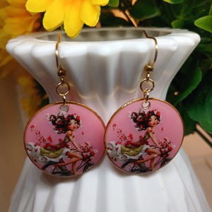 Cercei handmade Lady with a bike, Bijuterii, Cercei, Cercei din rasina, Confectionarea bijuteriilor, Adauga o pata de culoare si delicatete tinutei tale cu acesti cercei unici, realizati manual din ra..., ARTYNOS