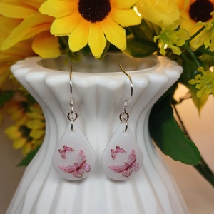 Cercei handmade fluturi, Bijuterii, Cercei, Cercei din rasina, Confectionarea bijuteriilor, Adauga o pata de culoare si delicatete tinutei tale cu acesti cercei unici, realizati manual din ra..., ARTYNOS