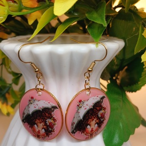 Cercei handmade domnisoara, Bijuterii, Cercei, Cercei din rasina, , Adauga o pata de culoare si delicatete tinutei tale cu acesti cercei unici, realizati manual din ra..., ARTYNOS