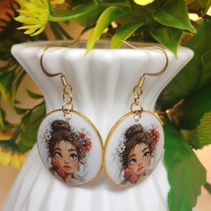 Cercei handmade domnisoara, Bijuterii, Cercei, Cercei din rasina, , Adauga o pata de culoare si delicatete tinutei tale cu acesti cercei unici, realizati manual din ra..., ARTYNOS