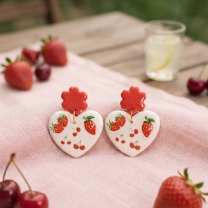 Cercei Hearts, Bijuterii, Cercei, Cercei din rasina, , Adauga o pata de culoare si delicatete tinutei tale cu acesti cercei unici, realizati manual din lu..., ARTYNOS