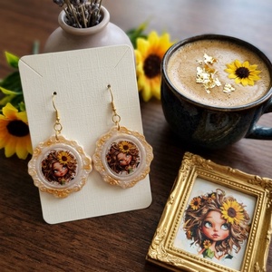 Cercei handmade summer vibes, Bijuterii, Cercei, Cercei din rasina, , Adauga o pata de culoare si delicatete tinutei tale cu acesti cercei unici, realizati manual din lu..., ARTYNOS
