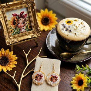 Cercei handmade summer vibes, Bijuterii, Cercei, Cercei din rasina, , Adauga o pata de culoare si delicatete tinutei tale cu acesti cercei unici, realizati manual din lu..., ARTYNOS