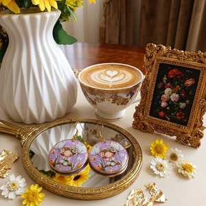 Cercei handmade zana, Bijuterii, Cercei, Cercei din rasina, Confectionarea bijuteriilor, Adauga o pata de culoare si delicatete tinutei tale cu acesti cercei unici, realizati manual din ra..., ARTYNOS
