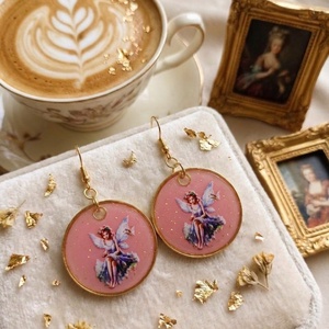 Cercei handmade zana, Bijuterii, Cercei, Cercei din rasina, Confectionarea bijuteriilor, Adauga o pata de culoare si delicatete tinutei tale cu acesti cercei unici, realizati manual din ra..., ARTYNOS