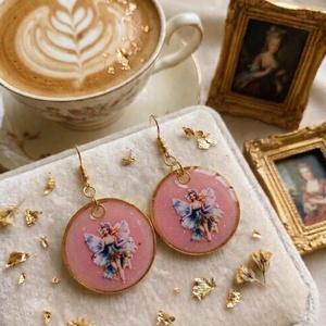 Cercei handmade zana, Bijuterii, Cercei, Cercei din rasina, Confectionarea bijuteriilor, Adauga o pata de culoare si delicatete tinutei tale cu acesti cercei unici, realizati manual din ra..., ARTYNOS