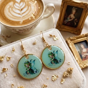 Cercei handmade zana, Bijuterii, Cercei, Cercei din rasina, Confectionarea bijuteriilor, Adauga o pata de culoare si delicatete tinutei tale cu acesti cercei unici, realizati manual din ra..., ARTYNOS