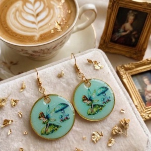 Cercei handmade zana, Bijuterii, Cercei, Cercei din rasina, Confectionarea bijuteriilor, Adauga o pata de culoare si delicatete tinutei tale cu acesti cercei unici, realizati manual din ra..., ARTYNOS