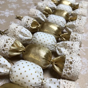 Bomboane textile de salon / set de 10/ - Artynos.ro