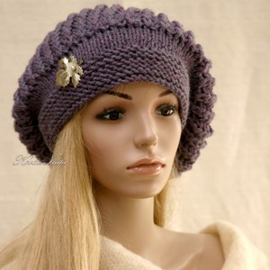 BORBÁLA / liliac - șapcă din lână tricotată manual, beretă - îmbrăcăminte și modă - eșarfe, pălării, fularuri - căciulă - Artynos.ro
