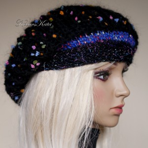 BORBÁLA / color-blocked - pălărie trendy tricotată manual - îmbrăcăminte și modă - eșarfe, pălării, fularuri - căciulă - Artynos.ro