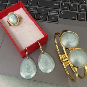 Set bijuterii handmade unicat din rasina Bratara + inel + cercei, Bijuterii, Seturi de bijuterii, Confectionarea bijuteriilor, ARTYNOS