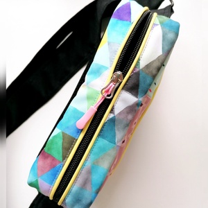Geantă LIBELULA cross body - puzzle pastel - geantă și husă - genți de umăr și genți de mână - geantă de umăr sling - Artynos.ro