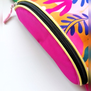 Precomandă - Borsetă clasică LIBELULA - vivid, fuchsia-verde - geantă și husă - borsete - Artynos.ro