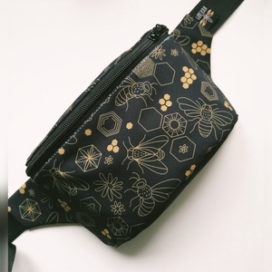 Precomanda - Borseta clasica LIBELULA - albine - Artynos.ro