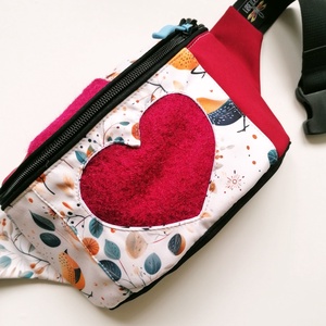 Borsetă clasică LIBELULA - cu inimă din lână fiartă - genți și portofele - borsete - Artynos.ro