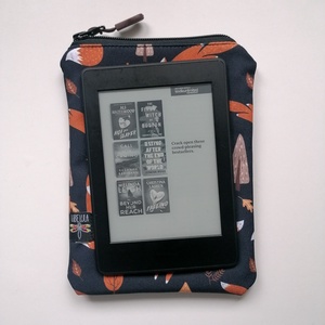 Husă kindle LIBELULA - vulpițe - genți și portofele - huse tablete și ebook - Artynos.ro