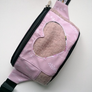 Borseta clasica LIBELULA - roz pal cu inima din lana fiarta - Artynos.ro