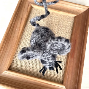 Soricel crosetat gri - Artynos.ro