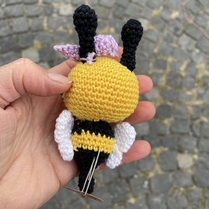 Amigurumialbinuta vesela - Artynos.ro