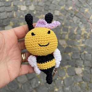 Amigurumialbinuta vesela - jucării și echipamente pentru copii - plușuri - păpușă croșetată, păpușă de pluș - Artynos.ro