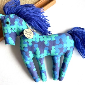 Un calut la galop!, Jucarii si echipamente pentru copii, Plusuri, Pisica de plus, , ARTYNOS