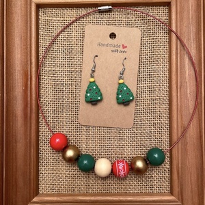 Set colier si cercei cu bile din lemn cu specific de Craciun, Bijuterii, Coliere, Coliere din margele, , ARTYNOS