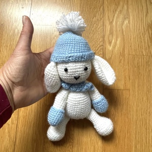 Amigurumi...catel cu caciulita, jucarie crosetata - jucării și echipamente pentru copii - plușuri - câine de pluș - Artynos.ro