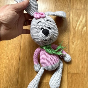 Amigurumi...iepuras cu bluza roz, jucarie crosetata - jucării și echipamente pentru copii - plușuri - iepure de pluș - Artynos.ro