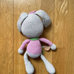 Amigurumi...iepuras cu bluza roz, jucarie crosetata - jucării și echipamente pentru copii - plușuri - iepure de pluș - Artynos.ro