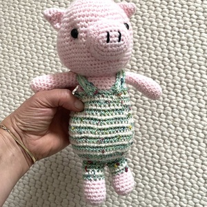 Amigurumi...purcel roz, jucarie crosetata - Artynos.ro