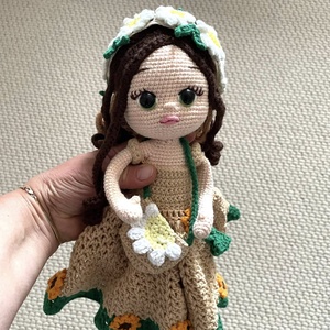 Amigurumi...fata cu floarea soarelui, jucarie crosetata - jucării și echipamente pentru copii - plușuri - păpușă croșetată, păpușă de pluș - Artynos.ro