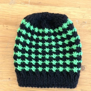 Caciula tricotata manual, negru-verde, marime adult, Imbracaminte si moda, Esarfe, palarii, fularuri, Caciula, , ARTYNOS