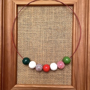 Colier cu bile din lemn cu specific de Craciun, Bijuterii, Coliere, Coliere din margele, , ARTYNOS