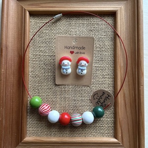 Set colier si cercei cu bile din lemn cu tematica de iarna - Artynos.ro