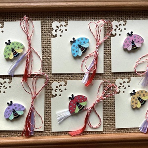 Martisor mici buburize, brosa din lemn, Bijuterii, Martisor, , ARTYNOS