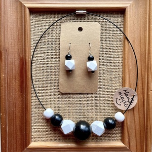 Set cercei si colier cu bile din lemn, Bijuterii, Seturi de bijuterii, , ARTYNOS