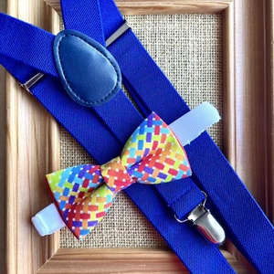 Set pentru copii, papion curcubeu si bretele albastre, Imbracaminte si moda, Haine barbati, Cravata, papion, , Papionul este din bumbac, marime 9x5 cm
Prinderea papionului este cu panglica reglabila.
Bretele su..., ARTYNOS