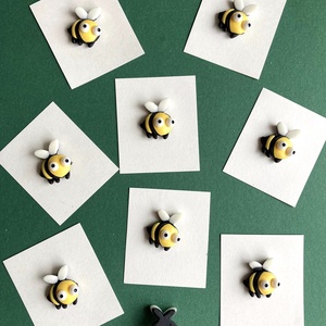 Brosa albinuta din rasina, Bijuterii, Brose, , ARTYNOS