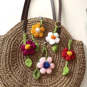 Semn de carte, floare crosetata...sau breloc - cărți și creații cu tematică muzicală, cadouri - semn de carte - Artynos.ro