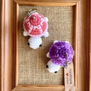 Testoasa crosetata...breloc, Genti si portofele, Accesorii genti, Breloc, , Un cadou vesel pentru mici si mari!
Produs handmade, crosetat manual.
Marime 5-6 cm
Pretul este pen..., ARTYNOS