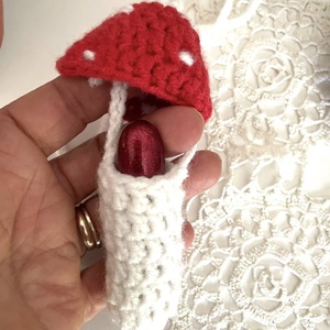 Ciupercuta rosie crosetata...mini-poseta - genți și portofele - accesorii genți - breloc - Artynos.ro