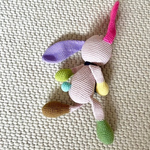 Amigurumi...Iepurasul vesel! Jucarie crosetata - jucării și echipamente pentru copii - plușuri - figurine de pluș - Artynos.ro