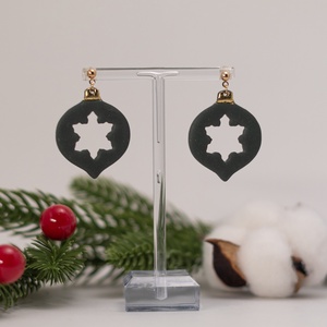 Cercei tip glob cu detaliu fulg de nea - Snowflake Bauble - bijuterii - cercei - cercei lungi - Artynos.ro