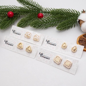 Cercei eleganti de Craciun tip tinta - White and Gold, Bijuterii, Cercei, Cercei cu figurine, Confectionarea bijuteriilor, ARTYNOS