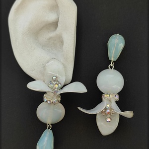 Cercei floare alba - accesorii nuntă - bijuterii mireasă - cercei mireasă - Artynos.ro