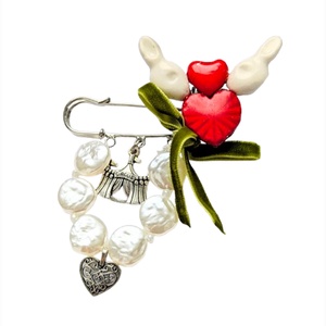 Brosa � - bijuterii - broșe - Artynos.ro